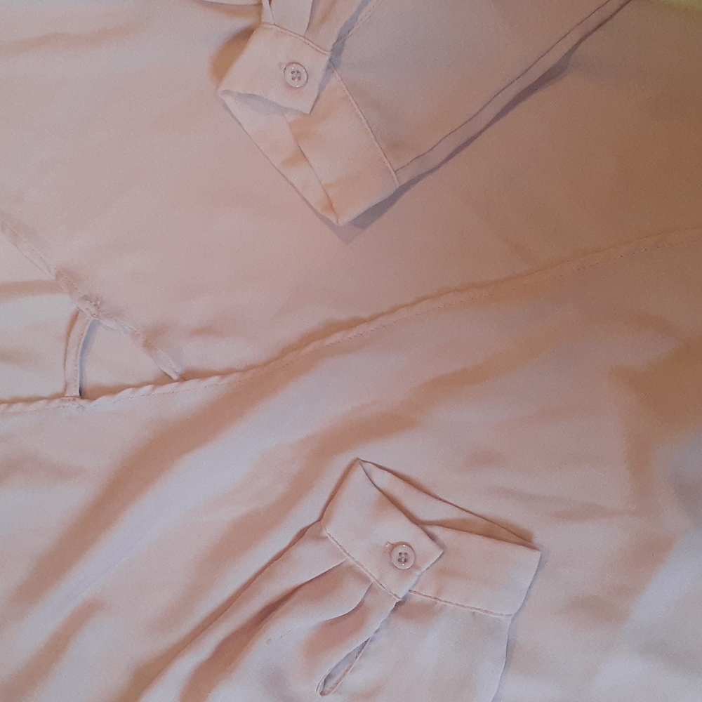 Pink blouse - Picture 3 of 4